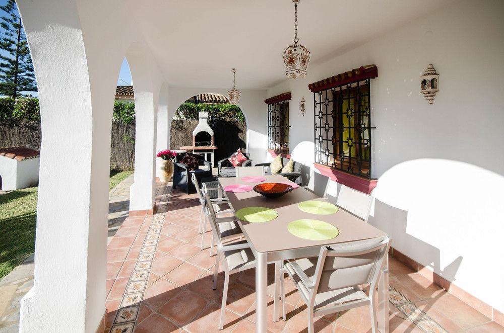 Galindo Beach El Saladillo Estepona Ngoại thất bức ảnh