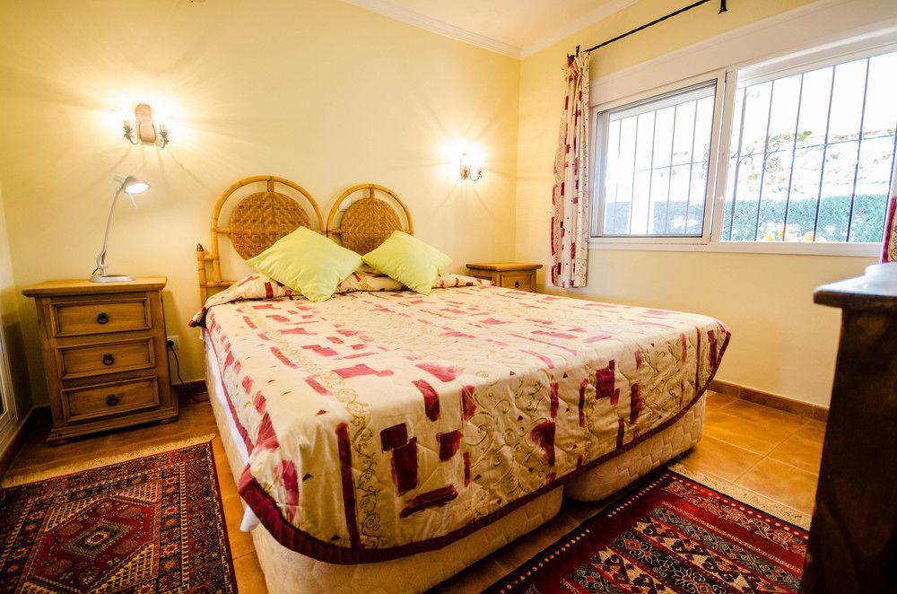 Galindo Beach El Saladillo Estepona Ngoại thất bức ảnh