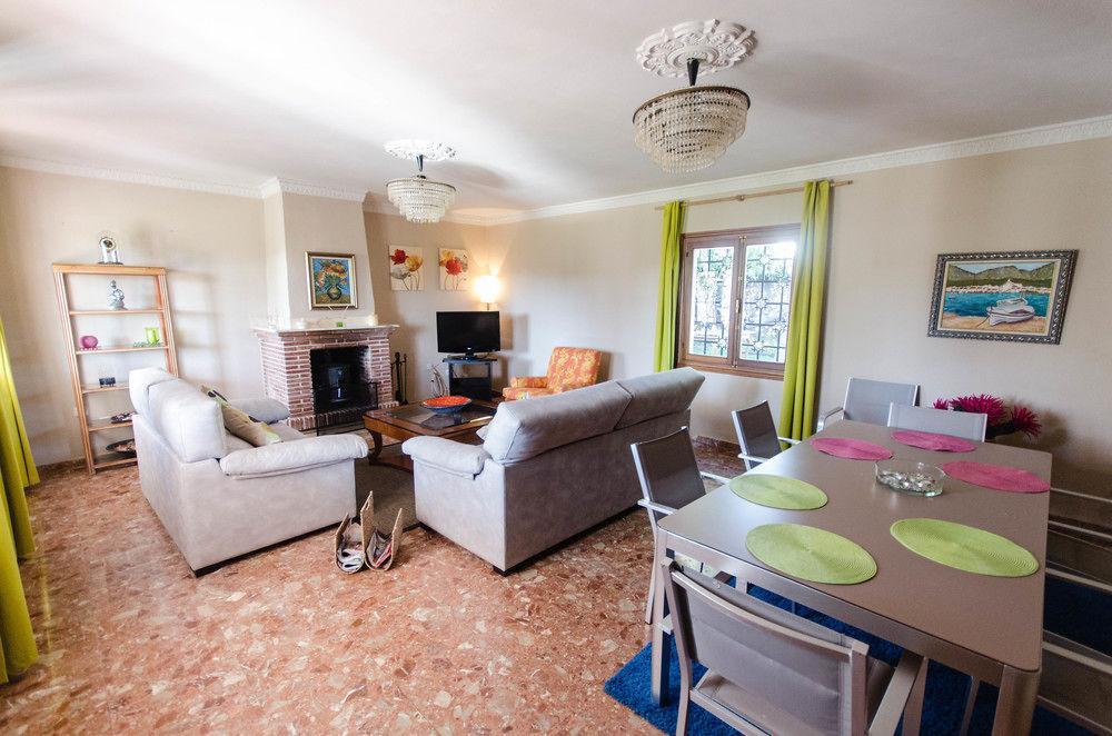 Galindo Beach El Saladillo Estepona Ngoại thất bức ảnh