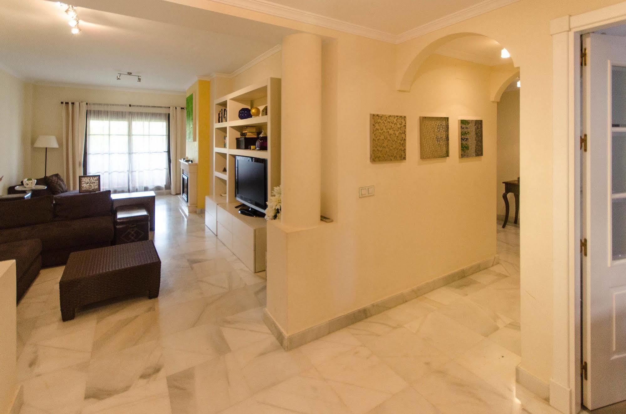 Galindo Beach El Saladillo Estepona Ngoại thất bức ảnh