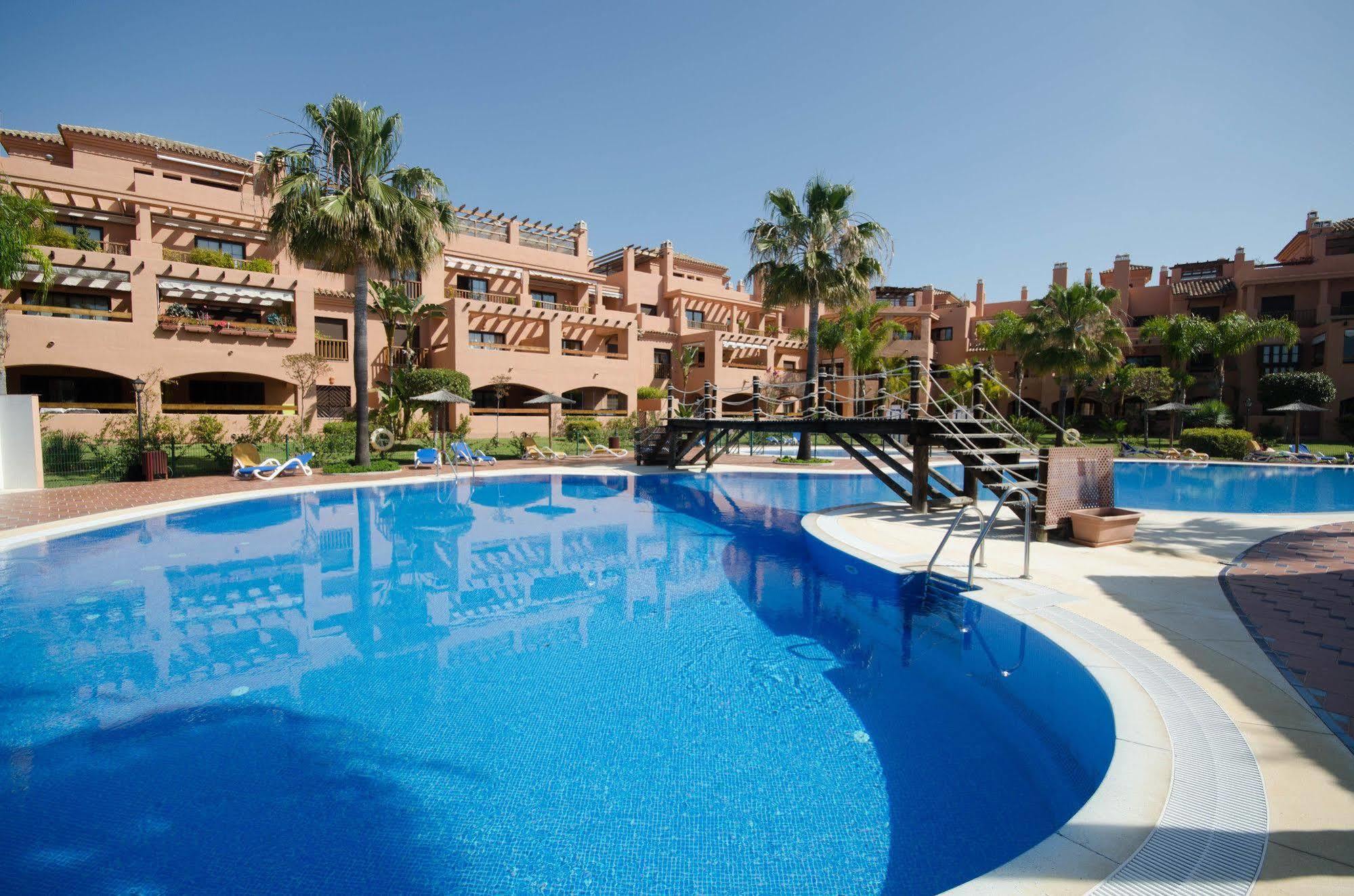 Galindo Beach El Saladillo Estepona Ngoại thất bức ảnh