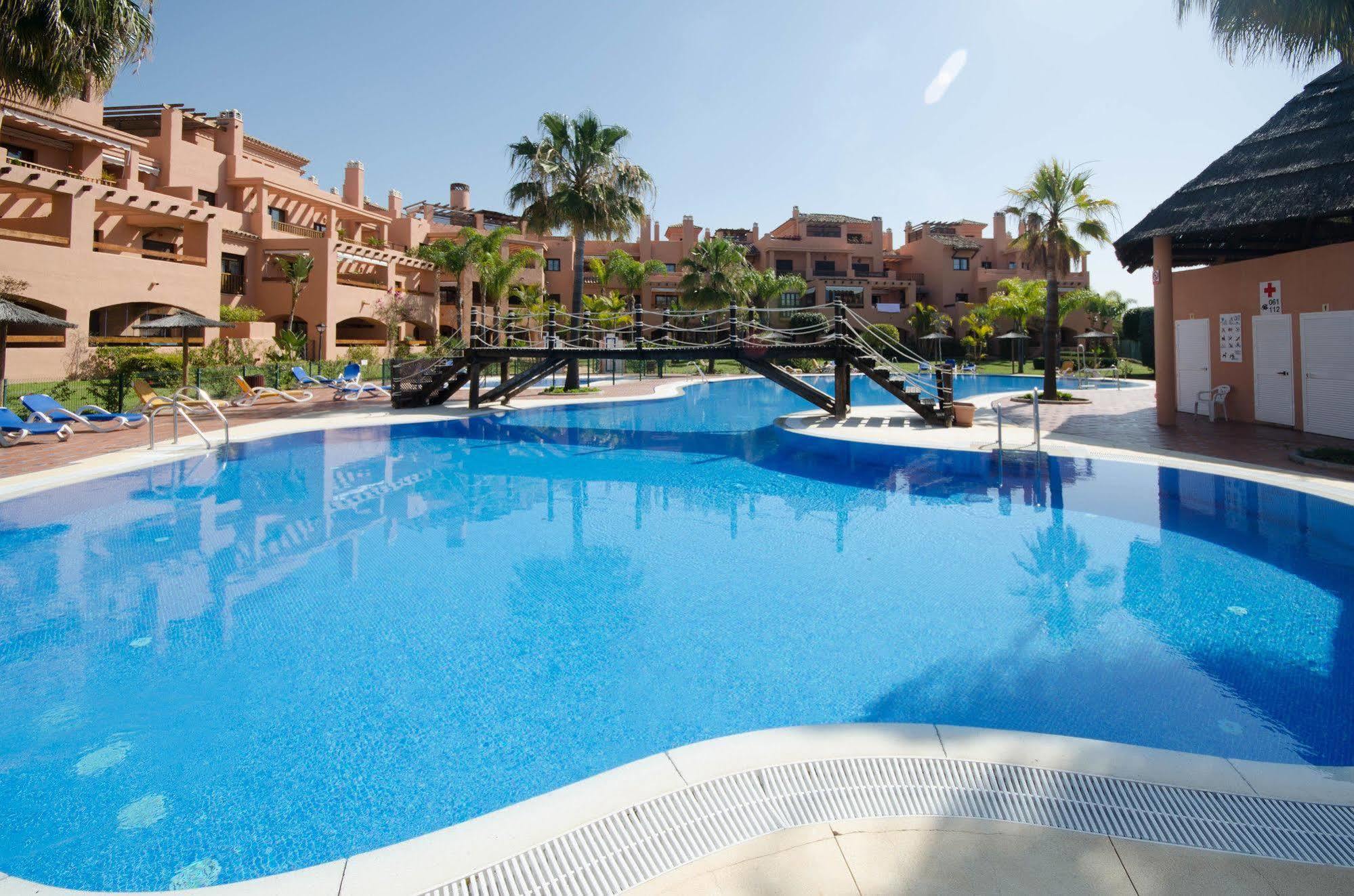 Galindo Beach El Saladillo Estepona Ngoại thất bức ảnh